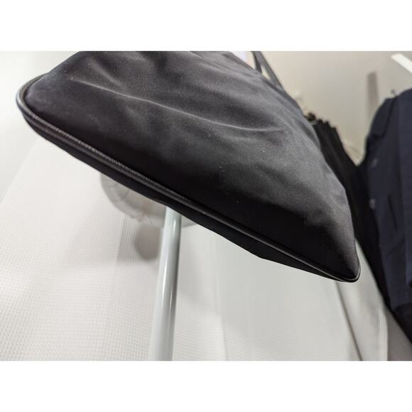 MICHAEL KORS! LUXE BLACK NYLON CROSSBODY W/GOLD HARDWARE PURSE, HANDBAG! - Picture 8 of 13